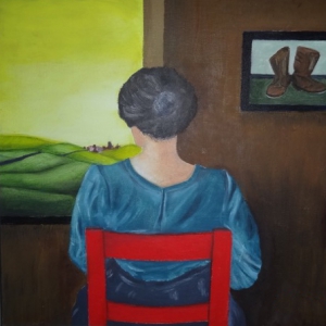 vrouw kijkt naar landschap